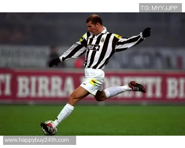 法国足球队历史上最伟大的球星是谁？